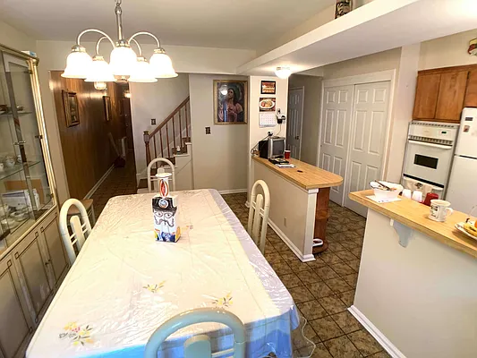 Sold by Remax Edge | media 7