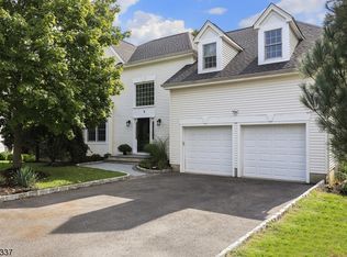 5 Sassafras Ct, Scotch Plains, NJ 07076