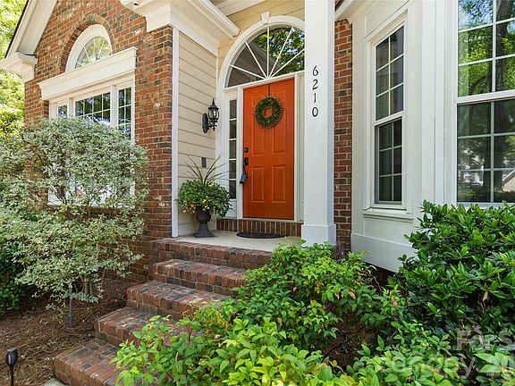 4th image of 6210 Maple Cove Ln
