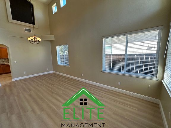 5th image of 6483 Crestview Cir