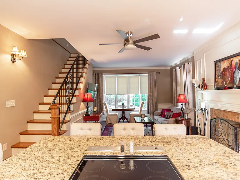 511 Paul St #2 — Photo 9