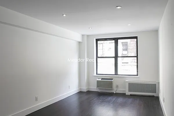 Rented by Mirador Real Estate | media 21