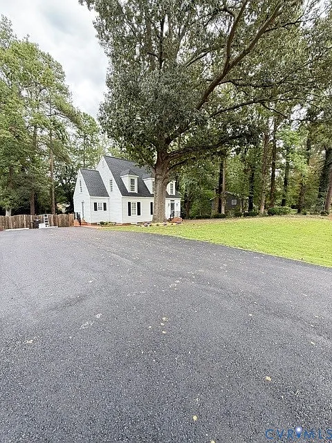 4 bed, 3.0 bath, 1945 sqft, $2,995 — Photo 2