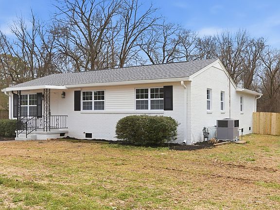 2nd image of 1806 Fern Dr