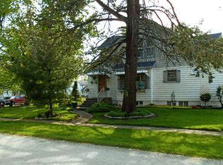 300 Jefferson St, Danforth, IL 60930