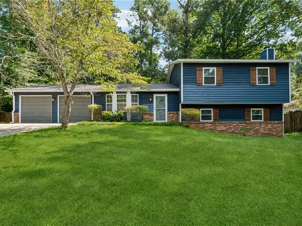 3044 Fireside Dr, Snellville, GA 30078