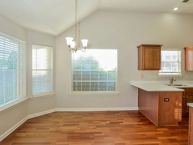 1058 Green Fern Cv — Photo 6