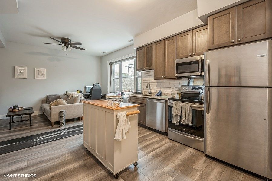 1st image of 1424 E 53rd St Suite 210