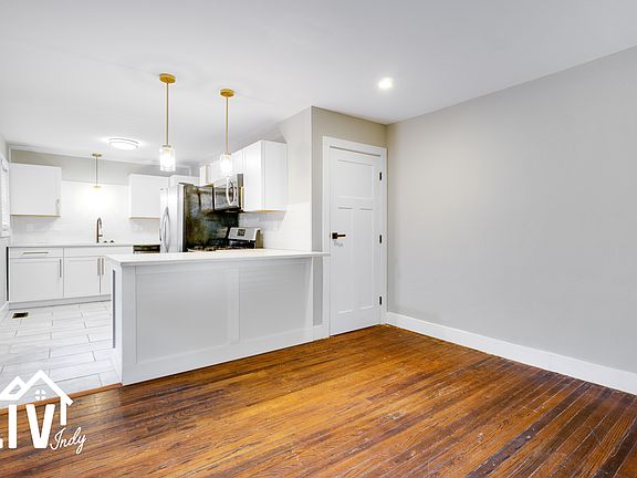 Living room/ kitchen