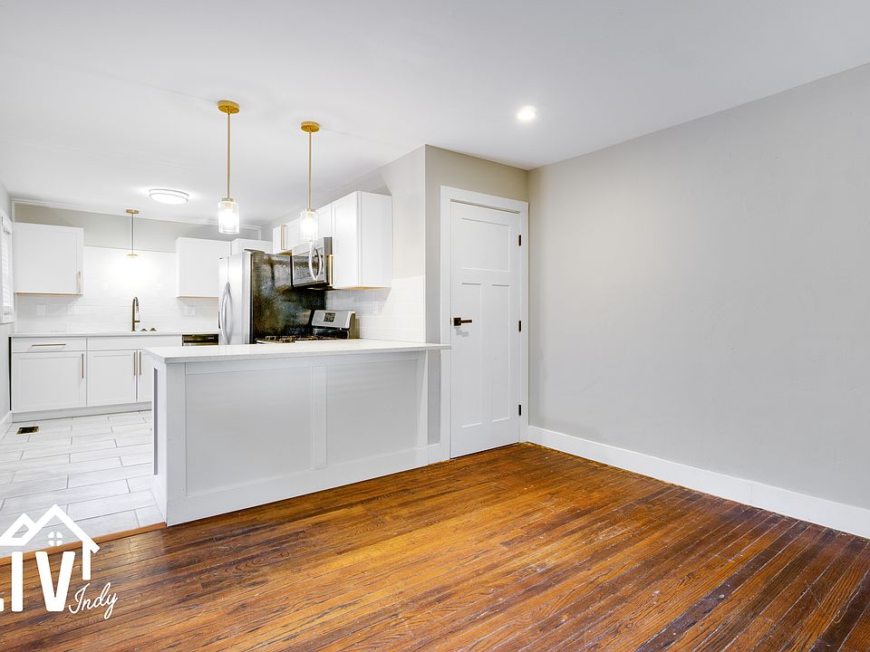 Living room/ kitchen