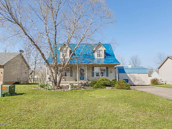 3rd image of 311 Dogwood Trl