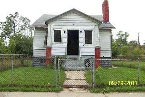 2nd image of 301 Highland St