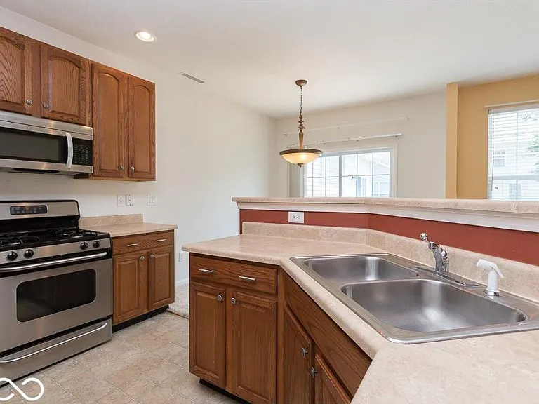 14326 Shooting Star Dr — Photo 8