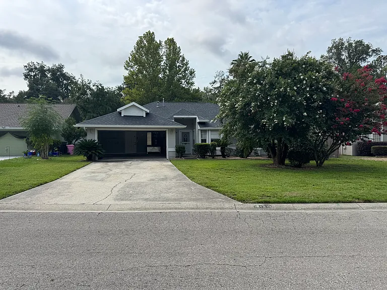 6013 NW 41st Ln — Photo 1