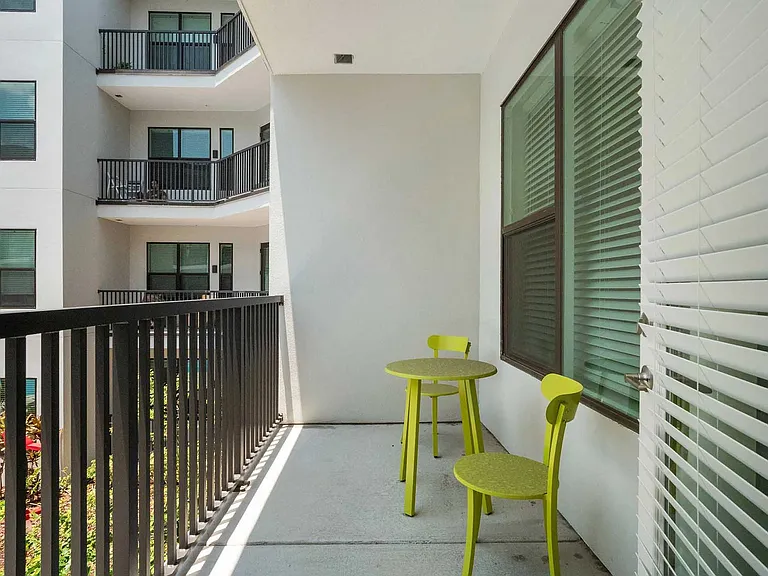 Gallery 3100 — Photo 18