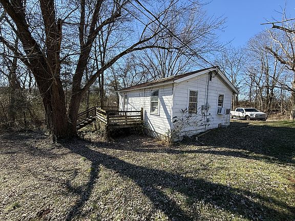 3rd image of 88 Cages Ferry Rd