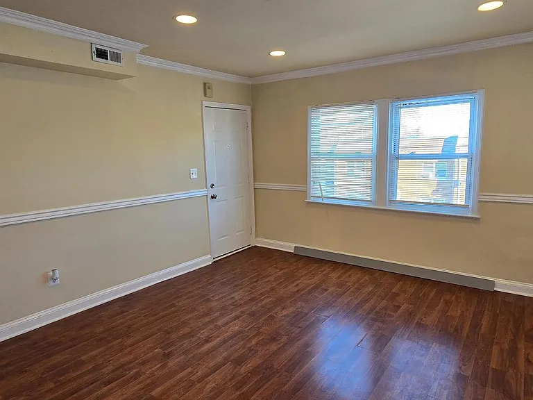 1255 Meigs Pl NE #3 — Photo 4