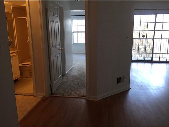 3rd image of 1534 Waterford Dr #1534