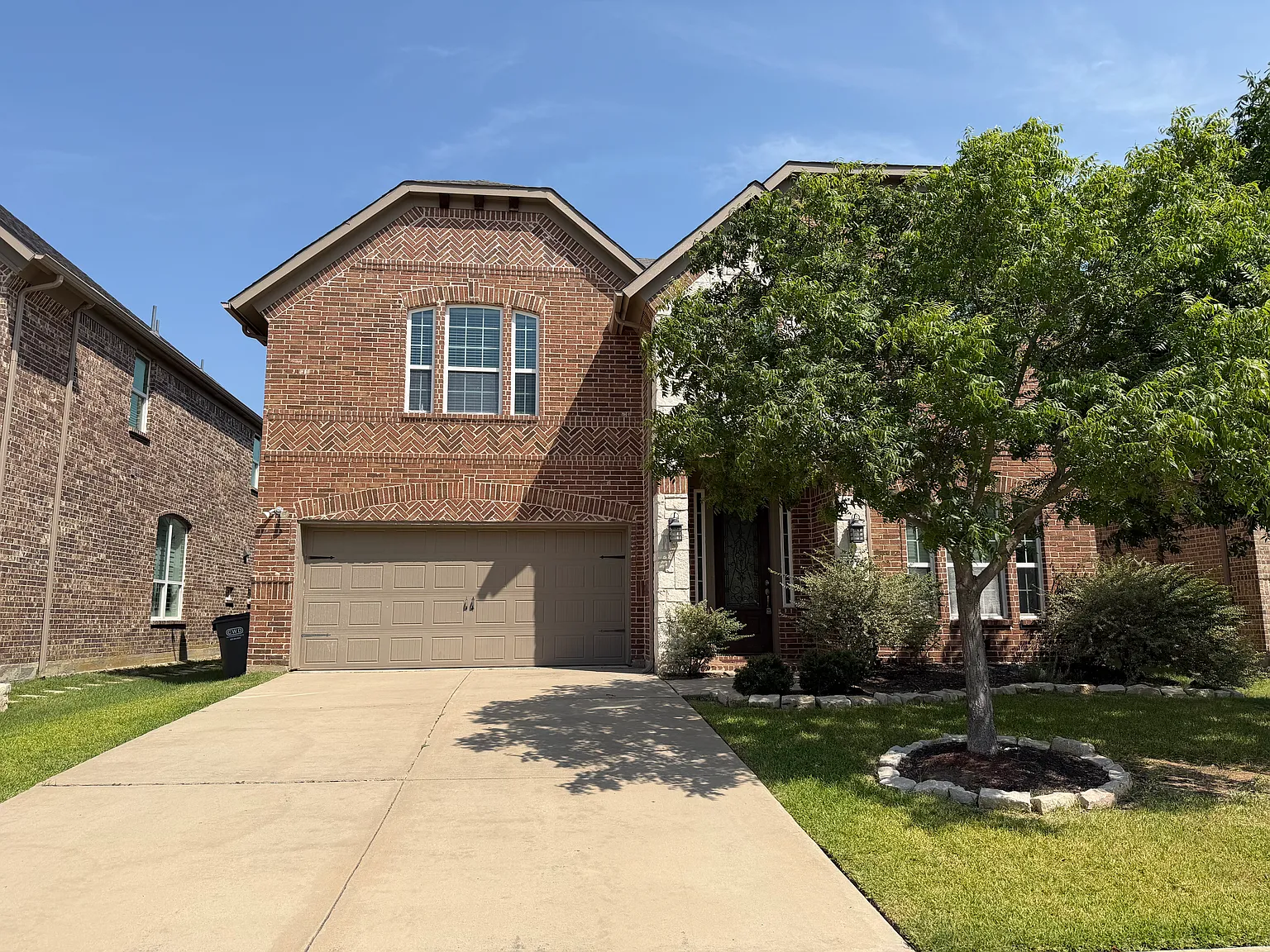 4 bed, 2.5 bath, 2791 sqft, $2,795 — Photo 3