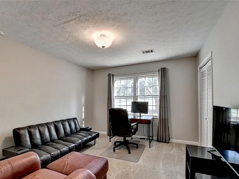 1132 Owen Cir — Photo 19