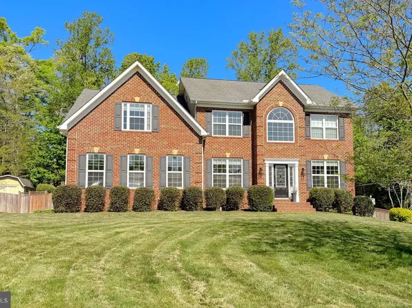 23017 Holloway Ct, Hollywood, MD 20636