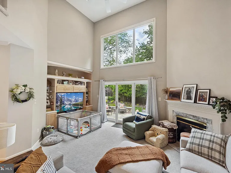 2207 Frank St — Photo 20