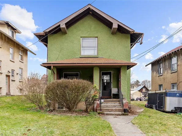 121 Shenango Blvd, Farrell, PA 16121