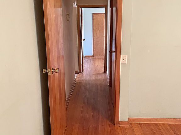4th image of 405 S Church St