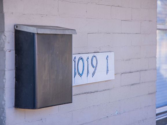 2nd image of 1019 W Leigh St Floor 1