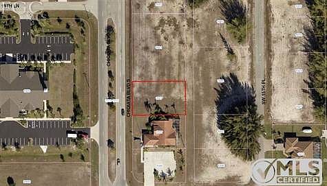 2nd image of 1927 Chiquita Blvd S