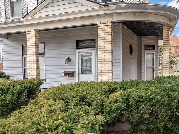 2nd image of 131 E Crafton Ave