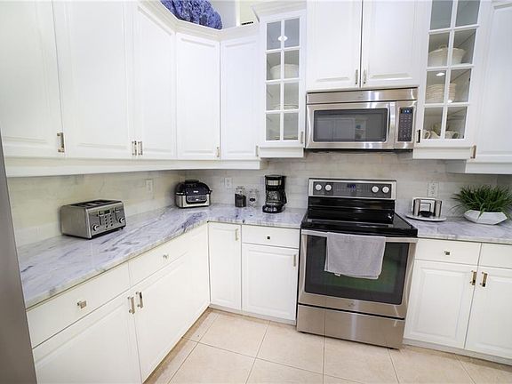 4th image of 6220 Padington Pl