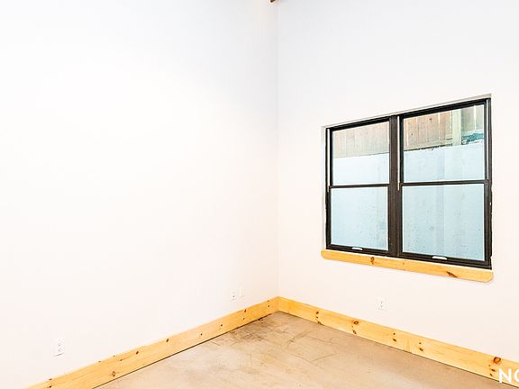 3rd image of 255 18th St #117