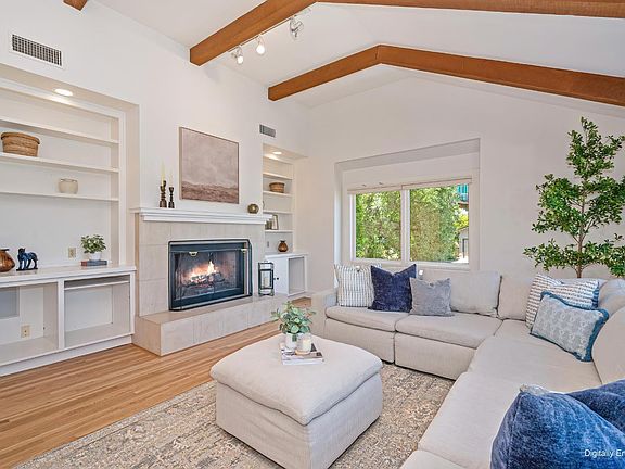 5th image of 409 Olive Orchard Dr