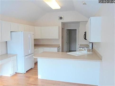 3rd image of 2485 Winesap Dr