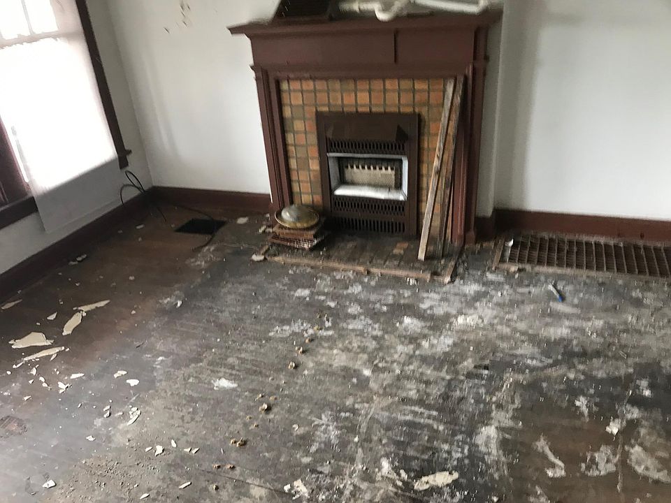 2nd image of 1103 Windsor Ave