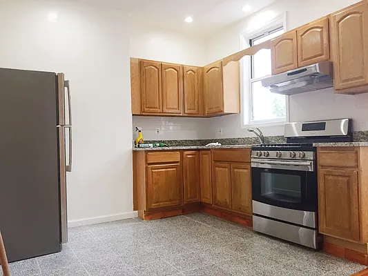 Rented by In Haus LLC | media 26