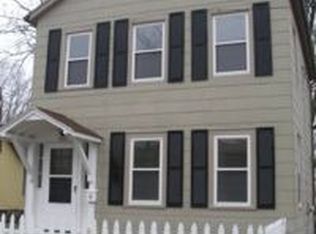 701 Nachusa Ave, Dixon, IL 61021