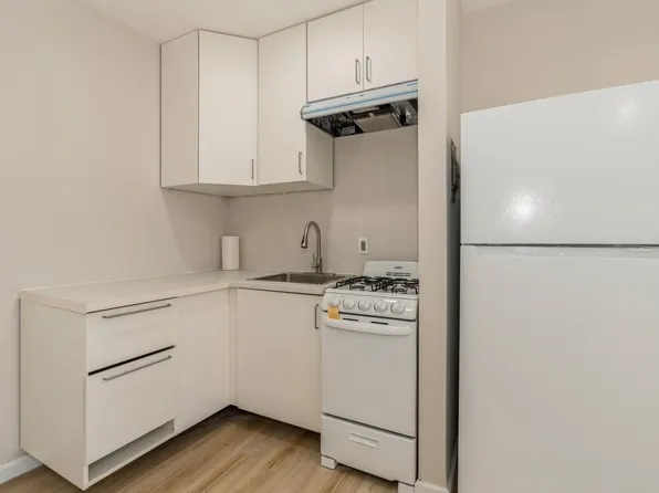 40 Beacon Avenue image 18 of 20