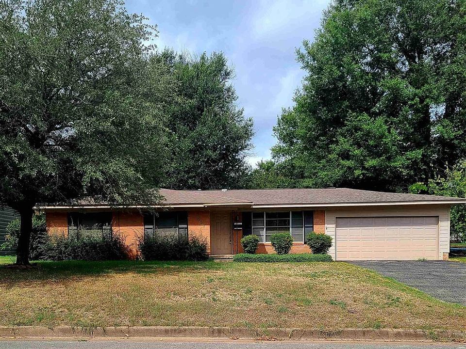 1st image of 907 Moorehill Dr