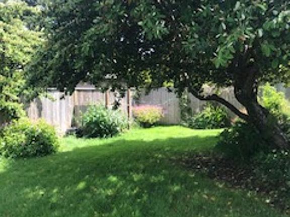 5th image of 435 Parker Creek Dr