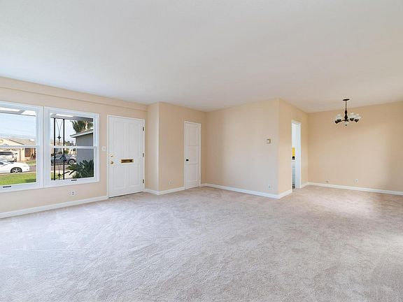 4th image of 521 Florence Ave