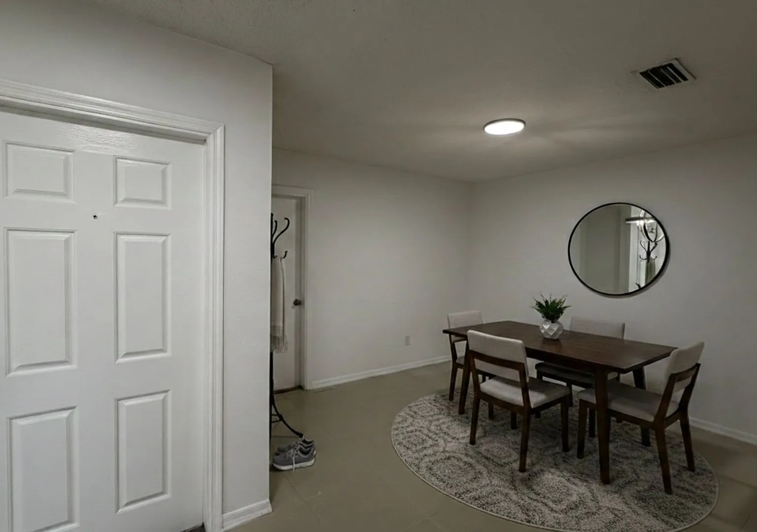Spacious 3-Bed, 2.5-Bath Townhome in a Quiet Location! — Photo 3