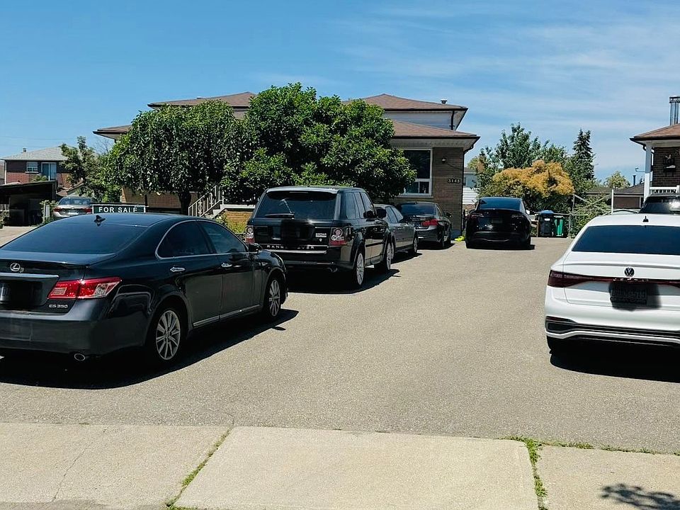 1st image of 3145 Mallbridge Cres
