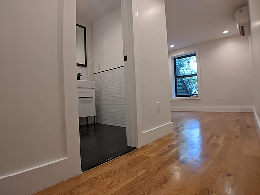 Rented by Urban Pads | media 5