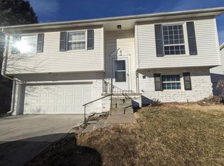 6832 N 65th St, Omaha, NE 68152