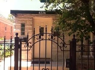 4226 N California Ave APT 2, Chicago, IL 60618