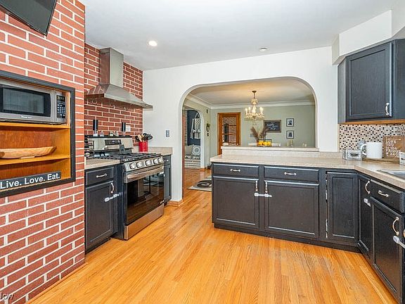 2nd image of 1013 Cherokee Dr