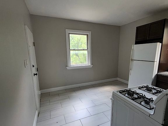 2nd image of 137 Shepard Ave #4
