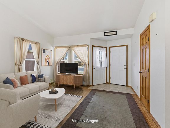 4th image of 240 Wadsworth Cir